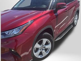 Used 2020 Toyota Highlander LE AWD/4WD video 1