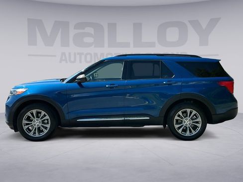 Used 2022 Ford Explorer XLT w/ Equipment Group 202A AWD/4WD image 2
