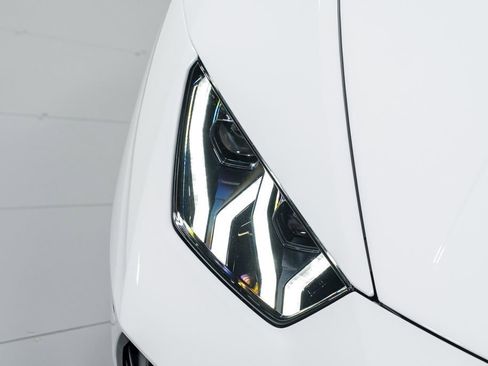Used 2022 Lamborghini Huracan EVO RWD image 48