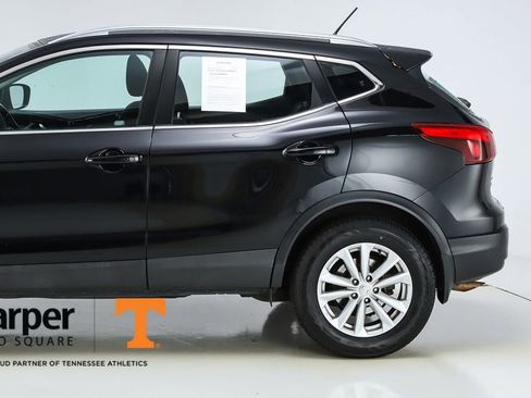 Used 2017 Nissan Rogue Sport SV w/ SV Premium Package image 4