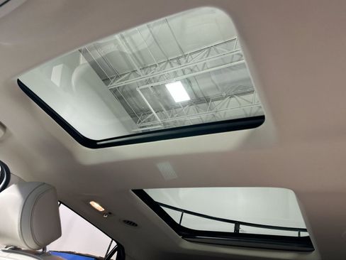 Used 2017 Ford Explorer Platinum image 33