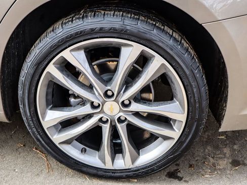 Used 2024 Chevrolet Malibu LT image 40