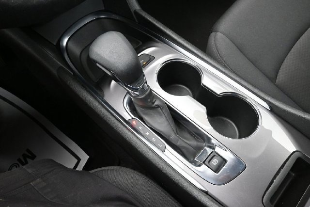 Used 2025 Chevrolet Malibu LT FWD image 37