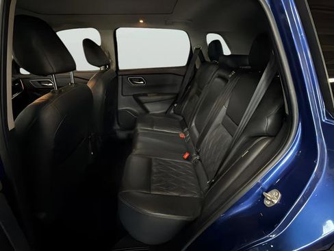 Used 2021 Nissan Rogue Platinum AWD/4WD image 28