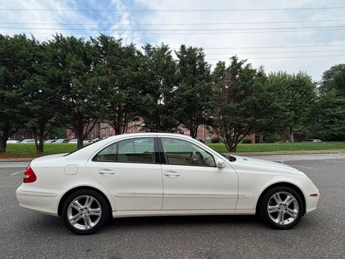 Used 2006 Mercedes-Benz E 350 Sedan image 8