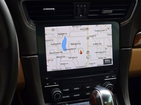 Used 2017 Porsche 911 Turbo image 20