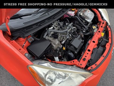 Used 2013 Toyota Prius C Two image 9