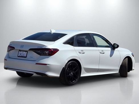 Used 2025 Honda Civic Sport image 4
