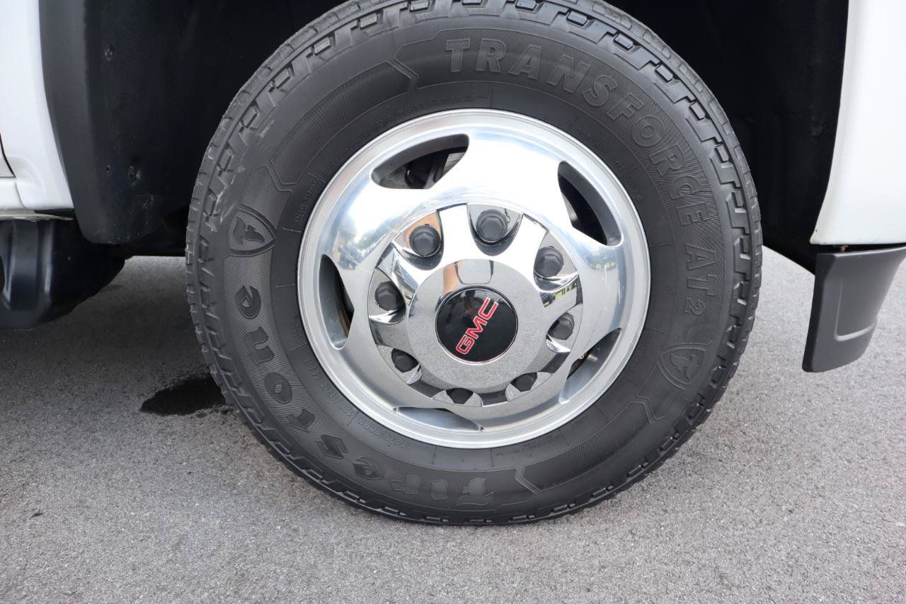 Used 2018 GMC Sierra 3500 Denali w/ Duramax Plus Package AWD/4WD image 18