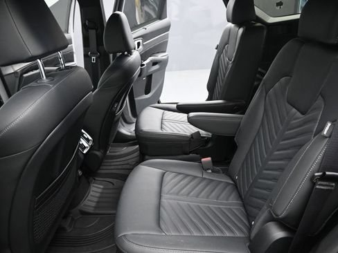 Certified 2025 Kia Sorento SX Prestige AWD/4WD image 15