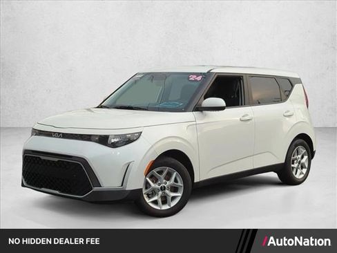 Used 2024 Kia Soul LX w/ Option Group 015 FWD image 1