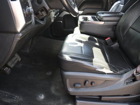 Used 2017 Chevrolet Silverado 1500 LTZ Z71 w/ Midnight Edition AWD/4WD image 15