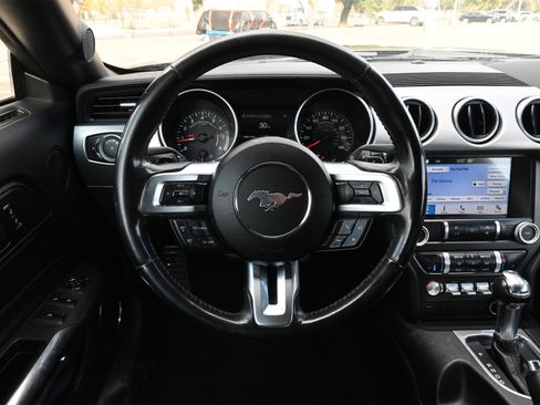 Used 2019 Ford Mustang Premium image 10