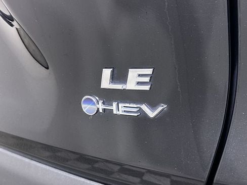 Used 2025 Toyota RAV4 LE AWD/4WD image 33