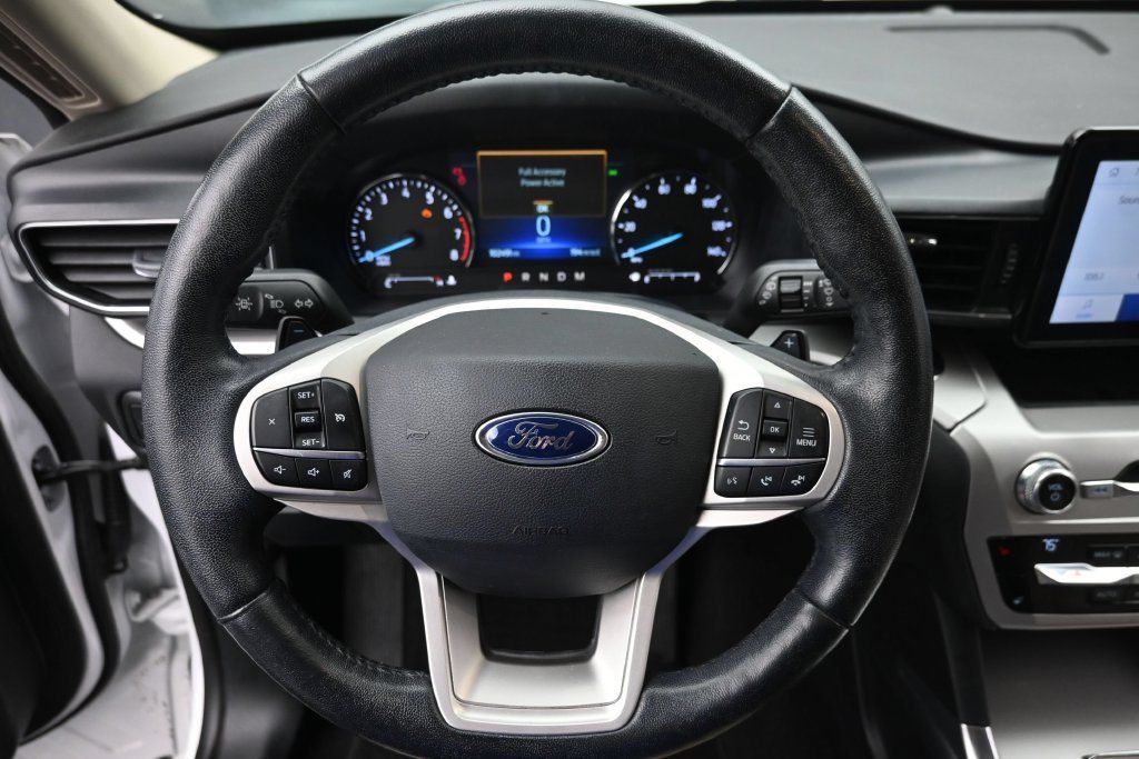 Used 2020 Ford Explorer XLT w/ Equipment Group 202A AWD/4WD image 20
