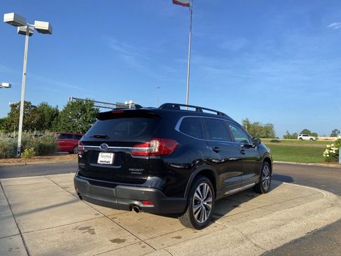 Used 2022 Subaru Ascent Limited AWD/4WD image 12
