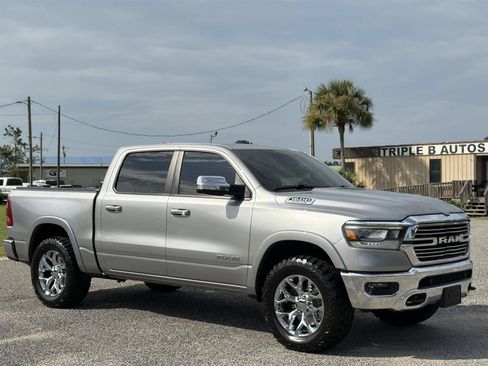 Used 2020 RAM 1500 Laramie AWD/4WD image 8