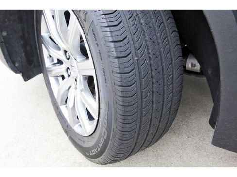 Used 2023 Cadillac XT4 Premium Luxury w/ Cold Weather Package FWD image 31