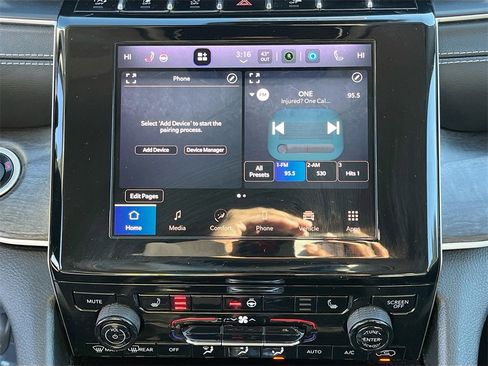 Used 2021 Jeep Grand Cherokee L Limited image 13