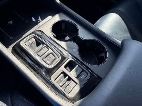Used 2023 Honda Pilot EX-L image 18