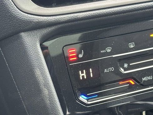 New 2026 Volkswagen Taos SE image 22