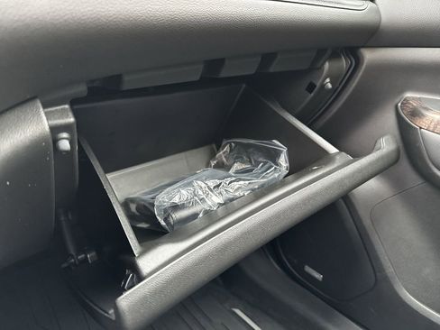 Certified 2023 GMC Acadia Denali w/ Denali Ultimate Package image 29