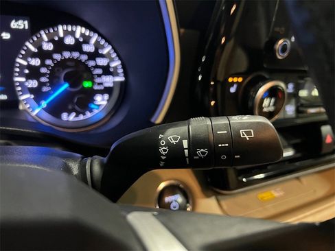 Used 2023 Toyota Highlander XLE image 40