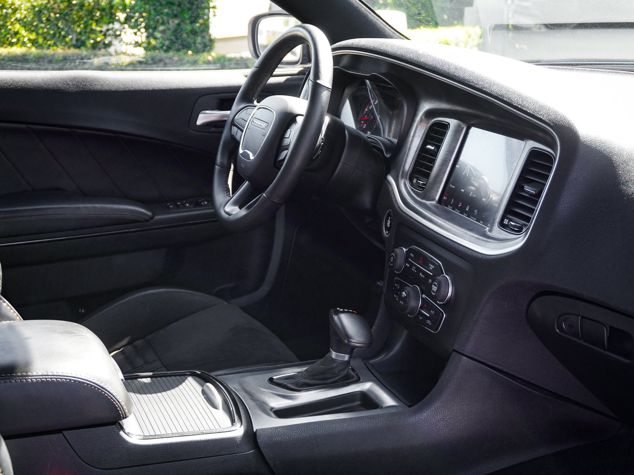 Used 2018 Dodge Charger R/T RWD image 37