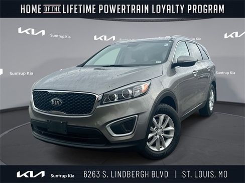 Used 2018 Kia Sorento LX image 1