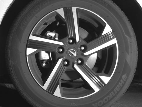 Used 2025 Nissan Sentra SV FWD image 12