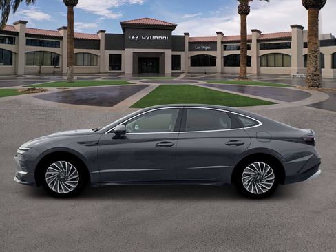 New 2026 Hyundai Sonata Limited FWD image 3