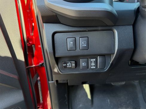 Used 2023 Toyota Tacoma TRD Off-Road w/ Advanced Technology Package image 17