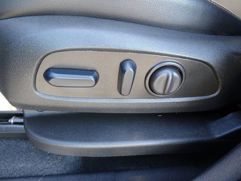 Used 2024 Chevrolet Equinox Premier FWD image 10