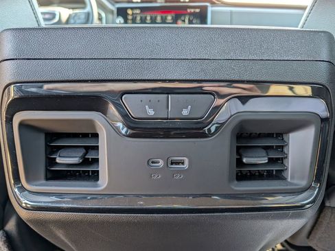 Used 2022 GMC Sierra 1500 AT4 w/ AT4 Preferred Package AWD/4WD image 32