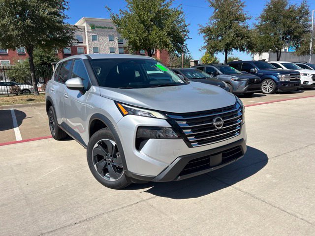 Used 2024 Nissan Rogue SV AWD/4WD image 1