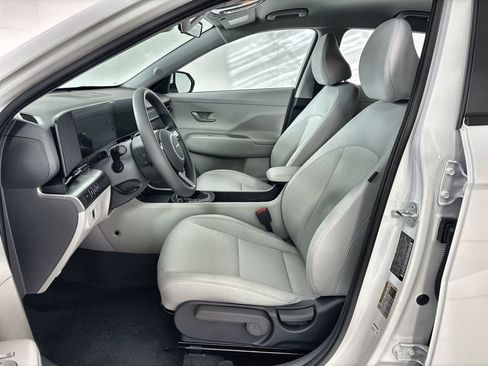 Used 2026 Hyundai Kona SE FWD image 13