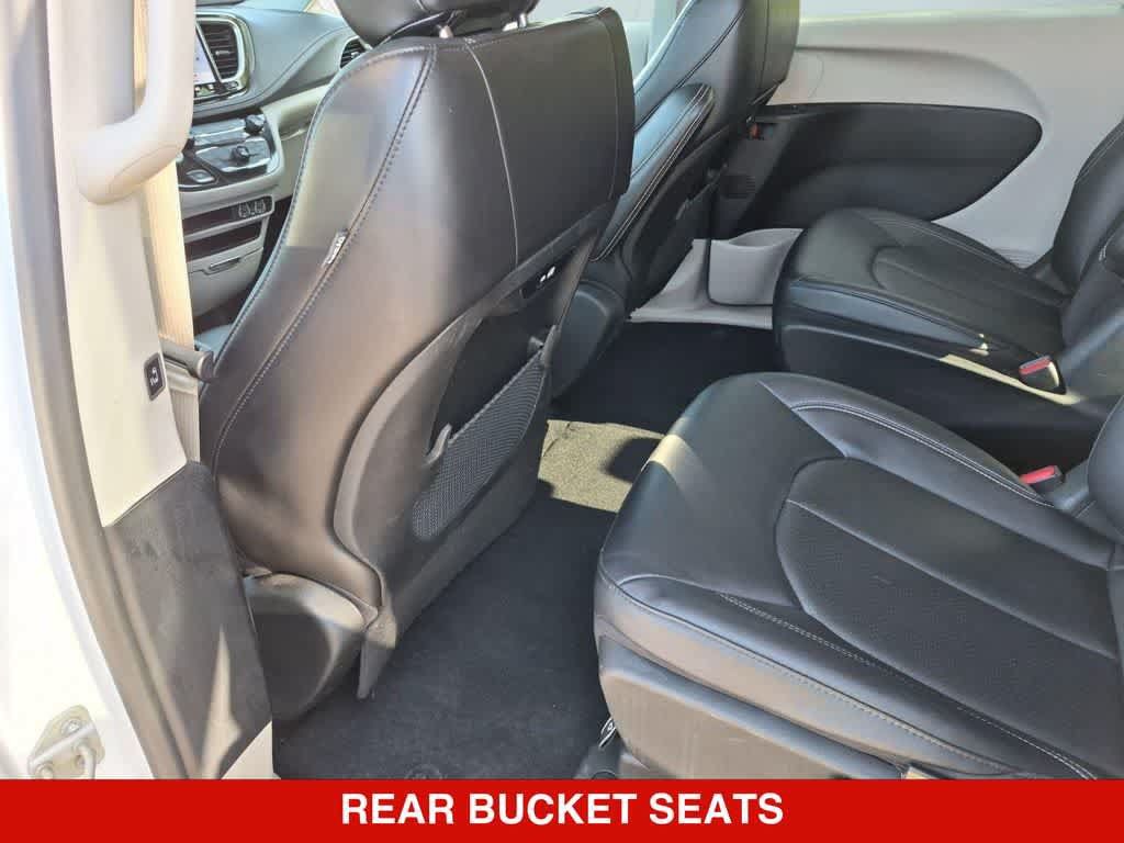 Used 2024 Chrysler Pacifica Limited FWD image 17