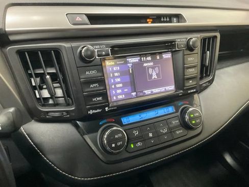 Used 2017 Toyota RAV4 XLE FWD image 10