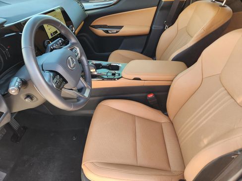 Used 2025 Lexus NX 250 250 Premium w/ Accessory Package (Z1) image 14