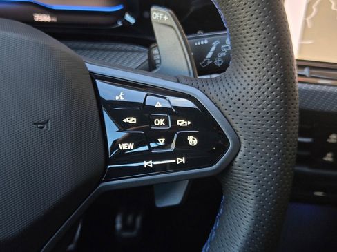 Used 2024 Volkswagen Golf R AWD/4WD image 26
