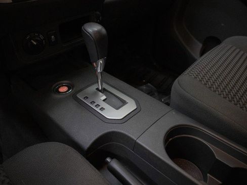 Used 2020 Nissan Frontier SV w/ SV Utility Package image 19