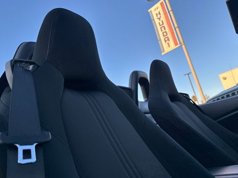 Used 2022 MAZDA MX-5 Miata Sport image 19