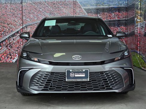 Used 2026 Toyota Camry SE FWD image 3