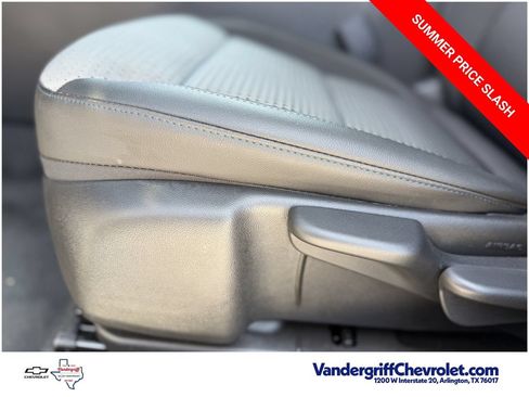 Used 2025 Chevrolet Trax LT w/ Driver Confidence Package FWD image 23