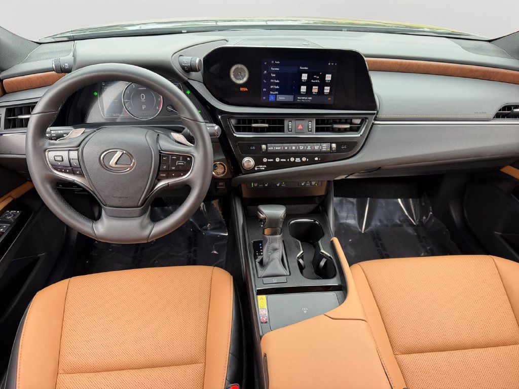 Certified 2024 Lexus ES 350 w/ Premium Package FWD image 12