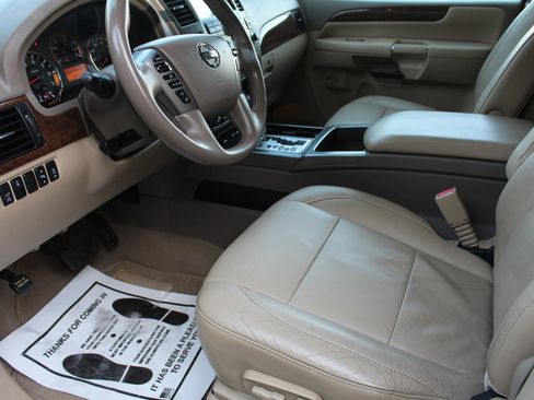 Used 2014 Nissan Armada Platinum image 11