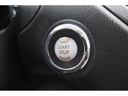 Used 2020 Nissan Pathfinder SL FWD image 19
