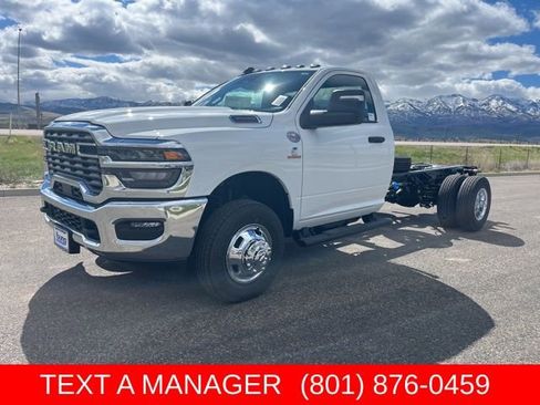 New 2026 RAM 3500 Tradesman w/ Chrome Appearance Group A AWD/4WD image 8