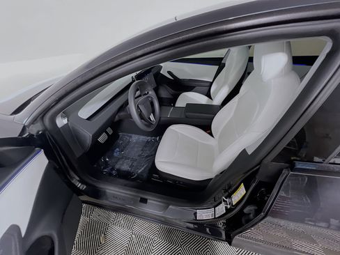 Used 2025 Tesla Model 3 Long Range image 15