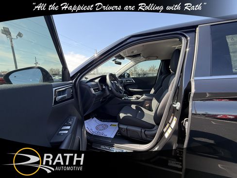 New 2026 Mitsubishi Outlander ES image 12